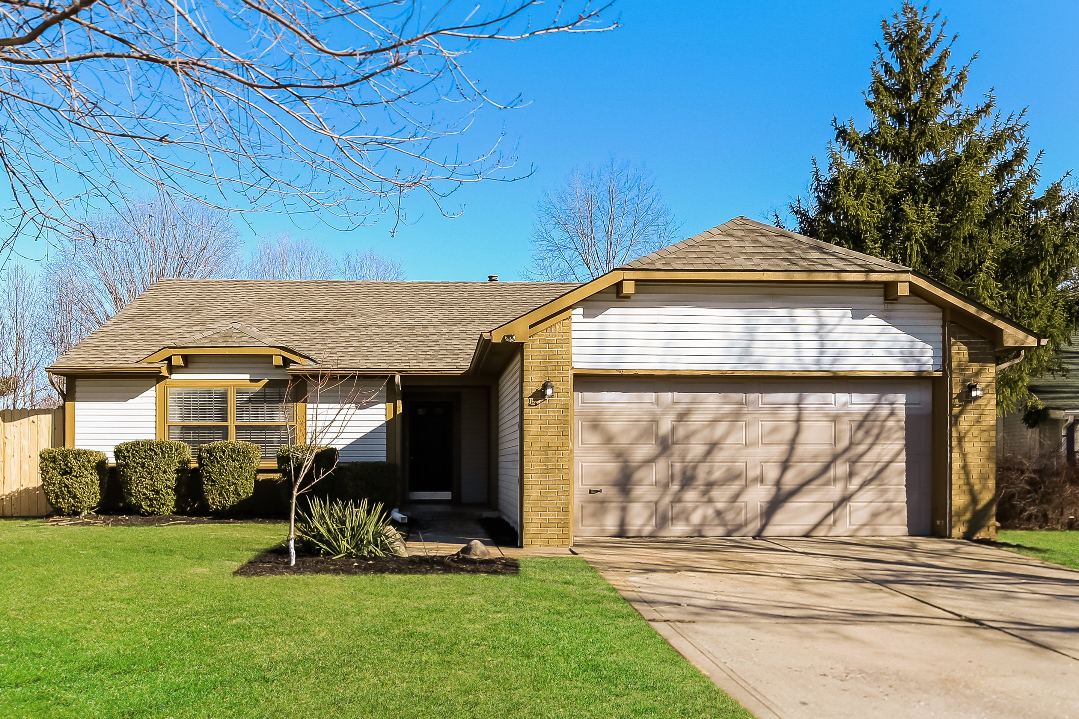 5671 PRESTONWOOD CT INDIANAPOLIS, IN 46254